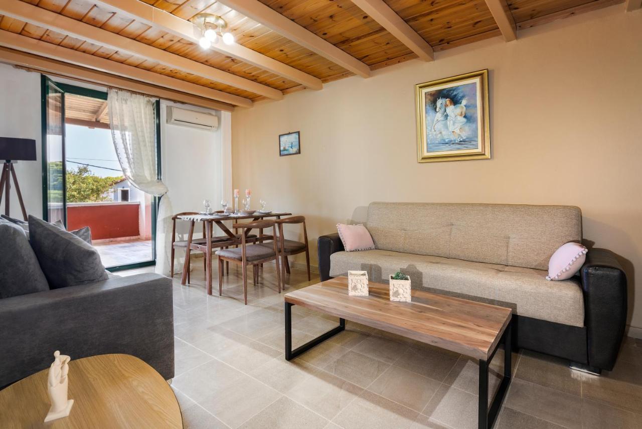 Vasilikos Garden Suites ภายนอก รูปภาพ