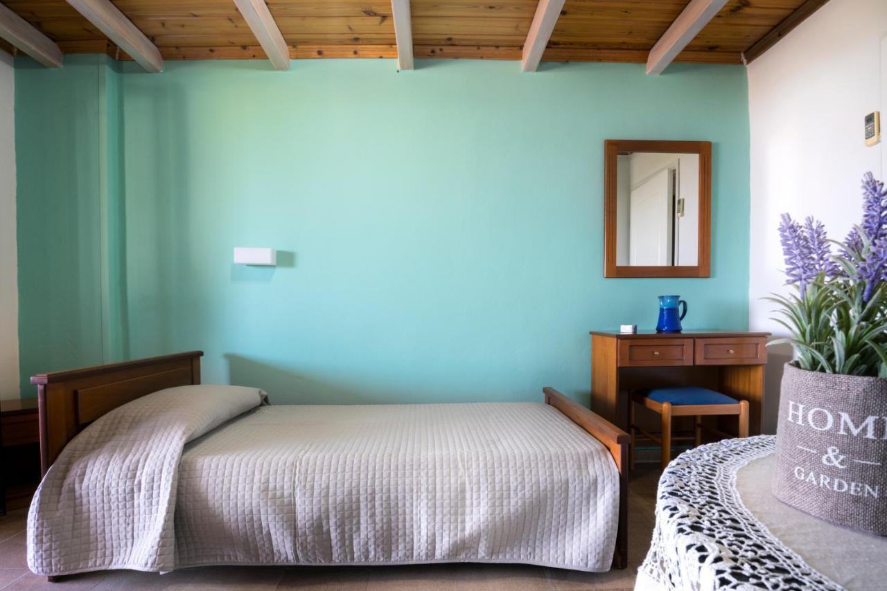 Vasilikos Garden Suites ภายนอก รูปภาพ